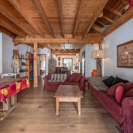 Spacious Loft On Pedestrian Street With Views Apartment Chamonix